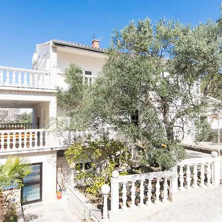 Barun Apartment *